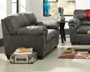 Bladen Loveseat