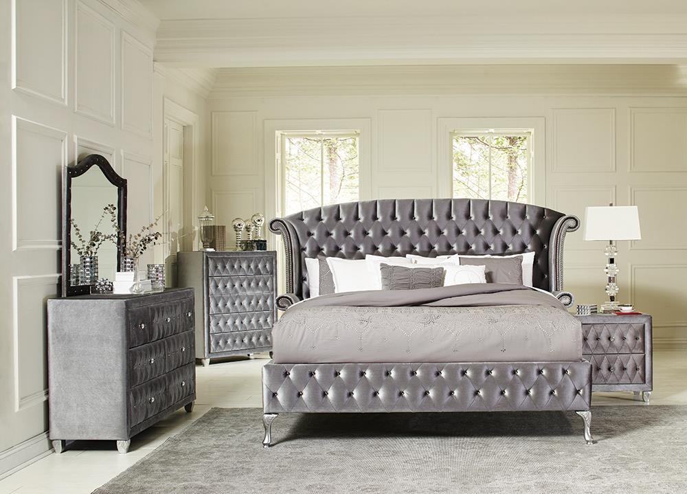 Deanna Bedroom Traditional Metallic Queen Four-Piece Set