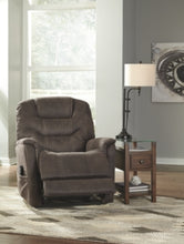 Load image into Gallery viewer, Ballister Power Lift Recliner