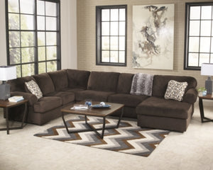 Jessa Place 3Piece Sectional with Chaise