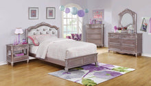 Load image into Gallery viewer, Caroline Metallic Lilac Full Bed