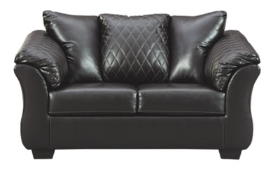 Betrillo Loveseat