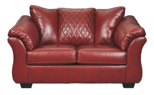 Betrillo Loveseat