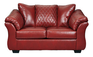 Betrillo Loveseat