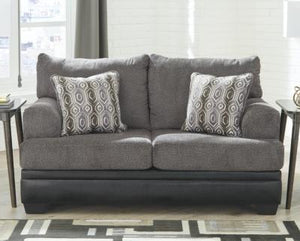 Millingar Loveseat