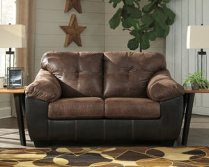 Gregale Loveseat