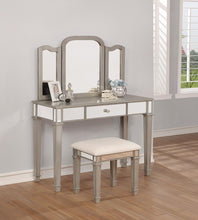 Load image into Gallery viewer, Contemporary Metallic Platinum Vanity Set