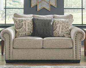 Zarina Loveseat