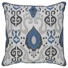 Load image into Gallery viewer, Damaria Pillow Set of 4