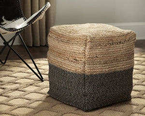 Sweed Valley Pouf