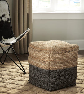 Sweed Valley Pouf