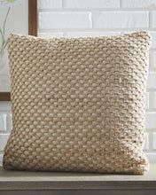 Load image into Gallery viewer, Matilde Pillow