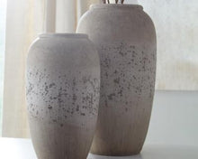 Load image into Gallery viewer, Dimitra Vase Set of 2