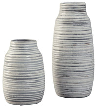 Load image into Gallery viewer, Donaver Vase Set of 2