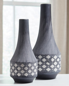 Dornitilla Vase Set of 2