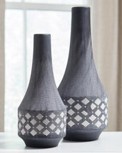 Load image into Gallery viewer, Dornitilla Vase Set of 2