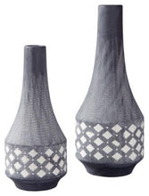 Load image into Gallery viewer, Dornitilla Vase Set of 2