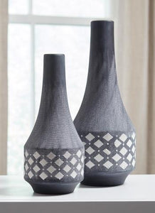 Dornitilla Vase Set of 2