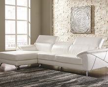 Load image into Gallery viewer, Tindell 2Piece Sectional with Chaise