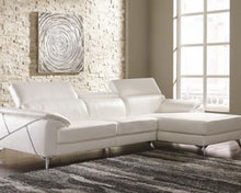 Load image into Gallery viewer, Tindell 2Piece Sectional with Chaise