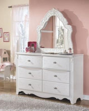 Load image into Gallery viewer, Exquisite Dresser and Mirror