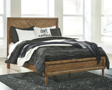 Load image into Gallery viewer, Broshtan California King Panel Bed