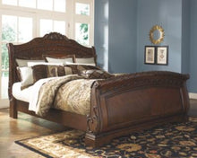 Load image into Gallery viewer, North Shore King Sleigh Bed