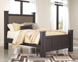 Reylow Queen Poster Bed