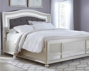 Coralayne King Panel Bed