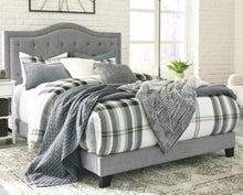 Load image into Gallery viewer, Jerary Queen Upholstered Bed