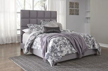 Load image into Gallery viewer, Dolante Queen Upholstered Bed