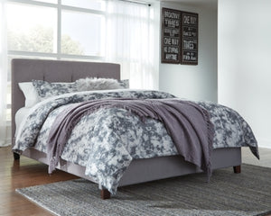 Dolante Queen Upholstered Bed