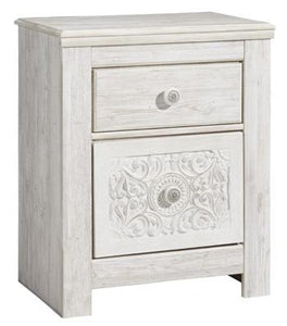 Paxberry Nightstand