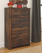 Load image into Gallery viewer, Quinden Chest of Drawers