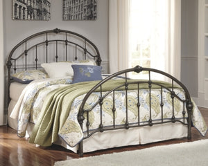 Nashburg Queen Metal Bed