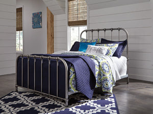 Nashburg Queen Metal Bed