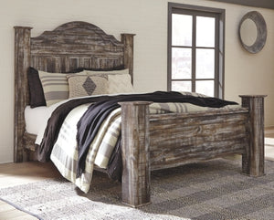 Lynnton Queen Poster Bed