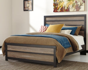 Harlinton Queen Panel Bed