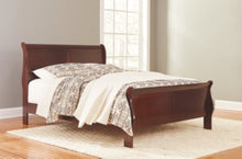 Load image into Gallery viewer, Alisdair Queen Sleigh Bed