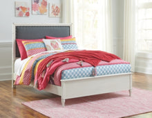 Load image into Gallery viewer, Faelene Full Upholstered Bed