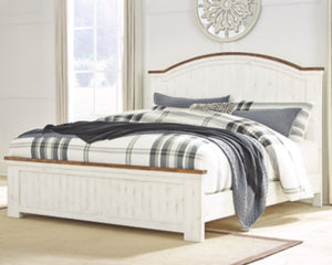 Wystfield Queen Panel Bed