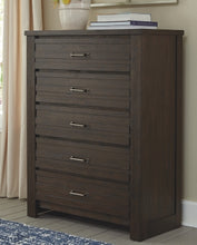 Load image into Gallery viewer, Darbry Chest of Drawers