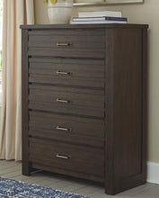 Load image into Gallery viewer, Darbry Chest of Drawers