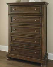 Load image into Gallery viewer, Flynnter Chest of Drawers