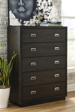 Load image into Gallery viewer, Hyndell Chest of Drawers