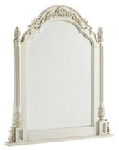 Load image into Gallery viewer, Cassimore Vanity Mirror