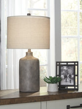 Load image into Gallery viewer, Linus Table Lamp