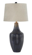 Load image into Gallery viewer, Evania Table Lamp