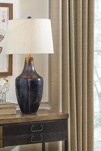 Load image into Gallery viewer, Evania Table Lamp