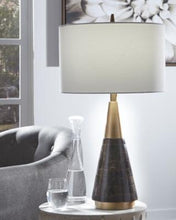 Load image into Gallery viewer, Lyrah Table Lamp